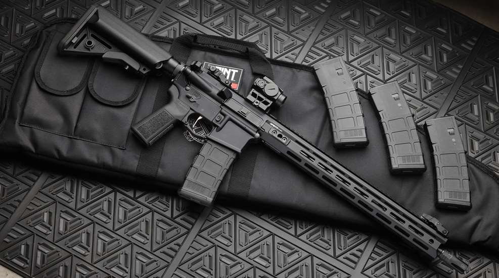 Springfield Armory Saint Victor V2 5.56 Rifle 16" Gear Pac Bundle, (4)-30rd Mags, Red Dot